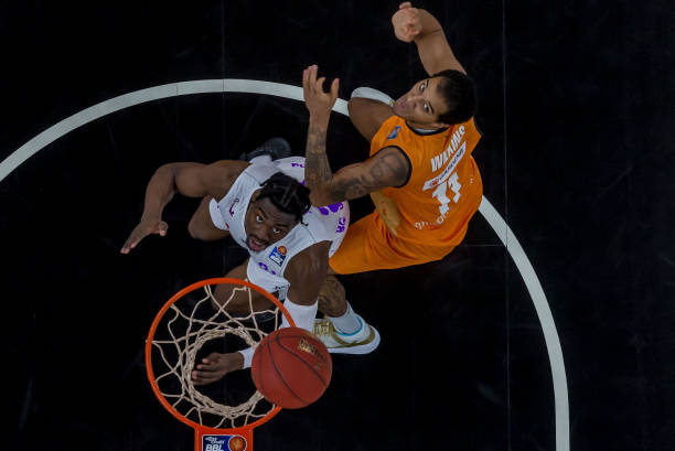 场之利向A 场之利向A