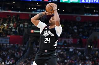 随着他与专 随着他与专